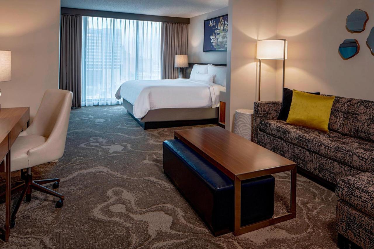 Executive Room Larger Guest room 1 King Sofa bed,1163526189:JPEG