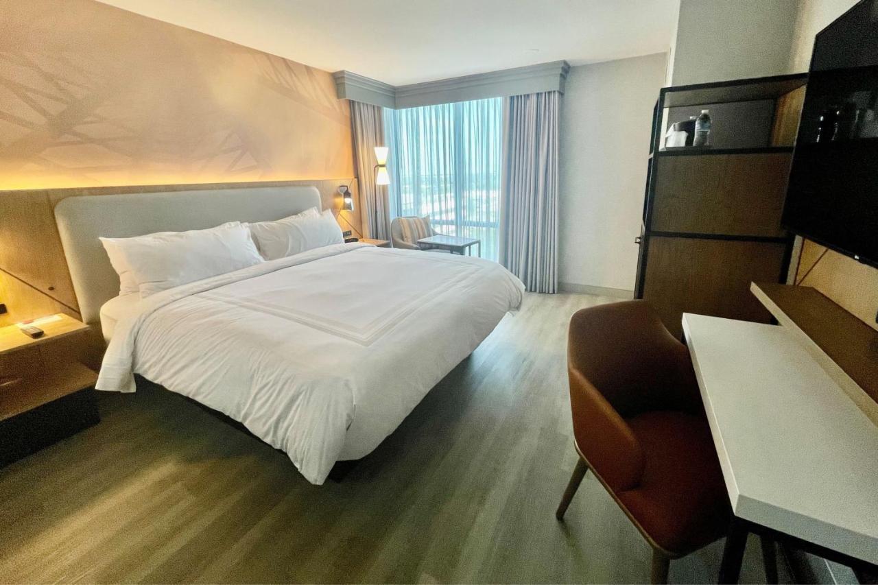 Concierge Queen Room,1356356417:JPEG